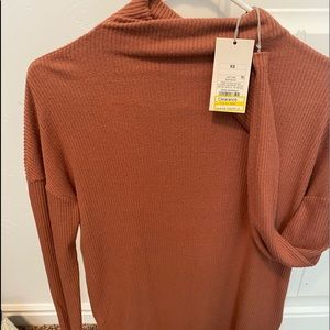 NWT A NEW DAY BLUSH TURLE NECK SIZE XS